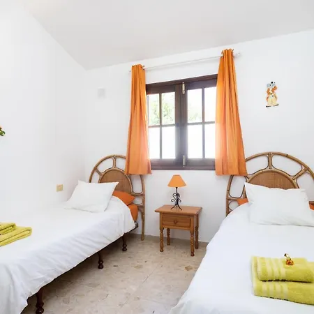 Colina Golf Excellent With Heated Pool San Miguel de Abona